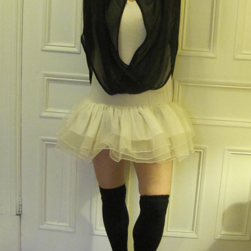 Dress - Picture 7 of 9